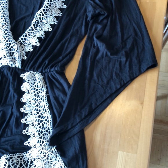 Lace Romper - Picture 5 of 5